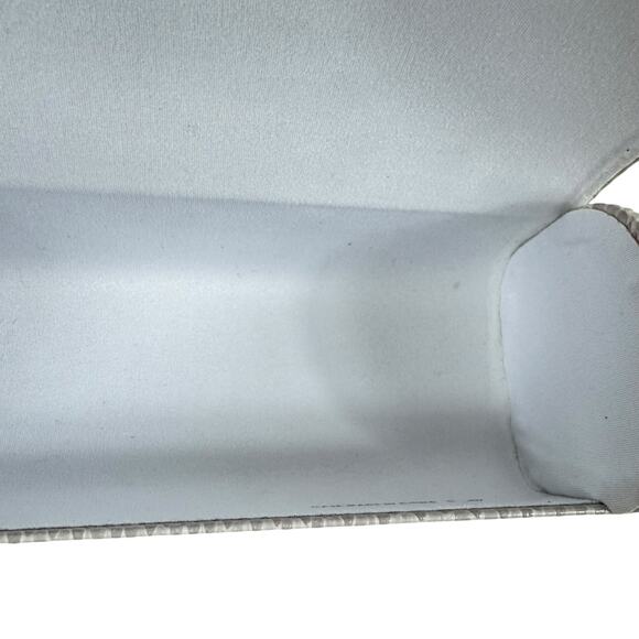 Jimmy Choo White Faux Snakeskin Magnetic Closure Hard Side Eyeglass Case - Picture 7 of 7